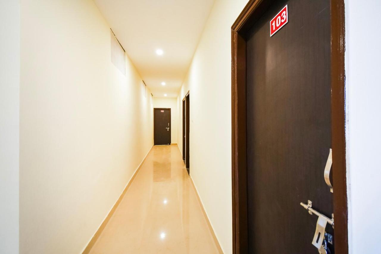 Oyo Flagship 45586 Hotel Airport Inn Rāipur Eksteriør bilde
