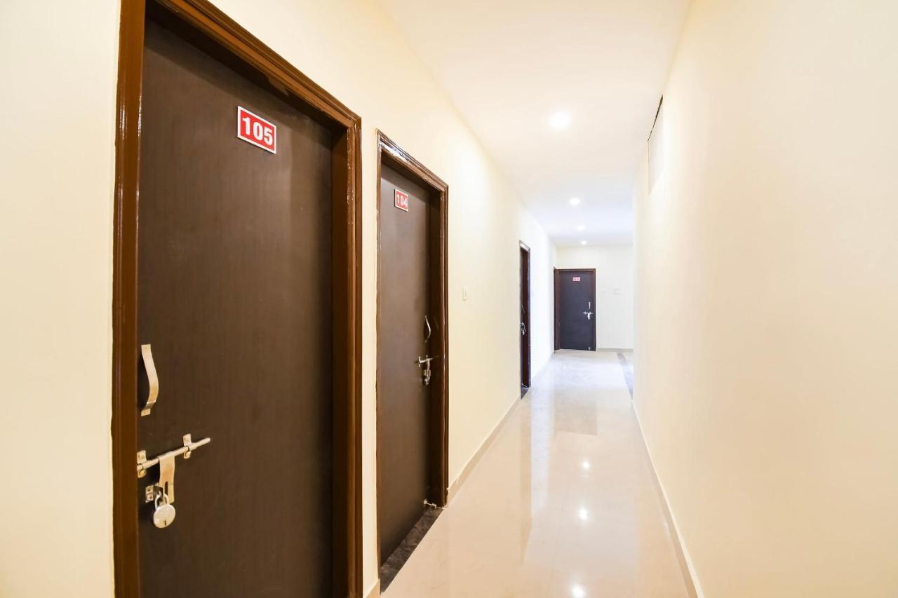 Oyo Flagship 45586 Hotel Airport Inn Rāipur Eksteriør bilde