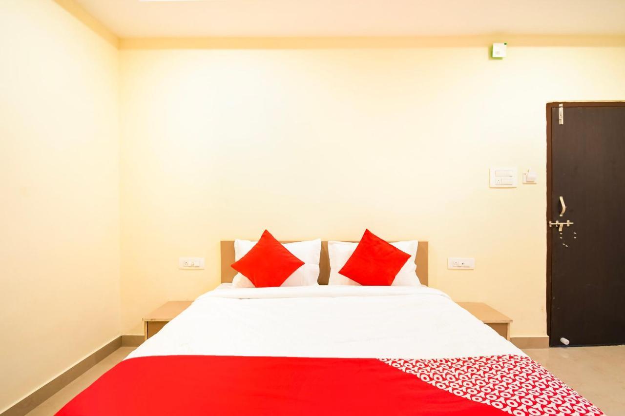 Oyo Flagship 45586 Hotel Airport Inn Rāipur Eksteriør bilde